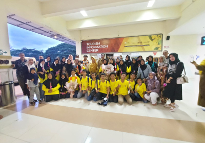 Penyambutan kepulangan atlet Drumband Gita Bahana sampai di Bandara SIM Aceh